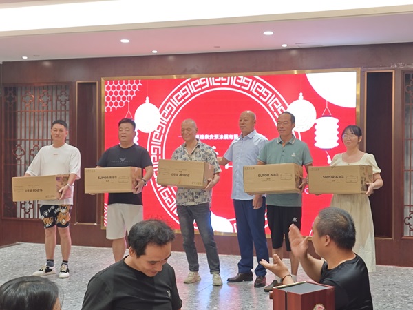 Fujian Taian Co Scannán Lamination, Ltd Fujian Taian Lamination Scannán Co. Féile an Mheán-Fhómhair féasta teacht le chéile, turas nua.